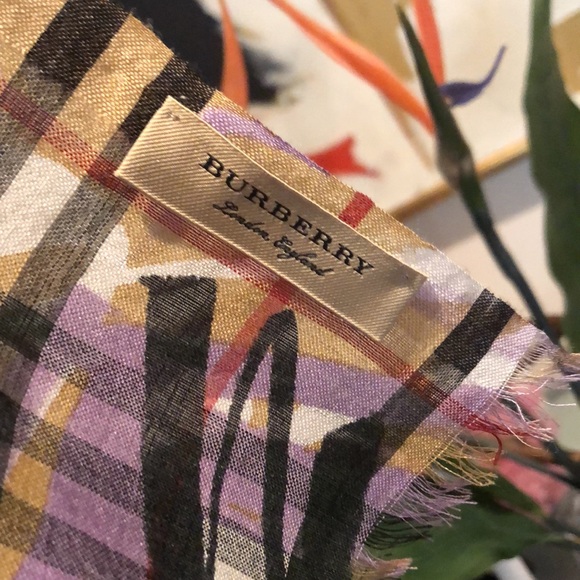 BURBERRY GRAFFITI SCARF - Picture 6 of 9